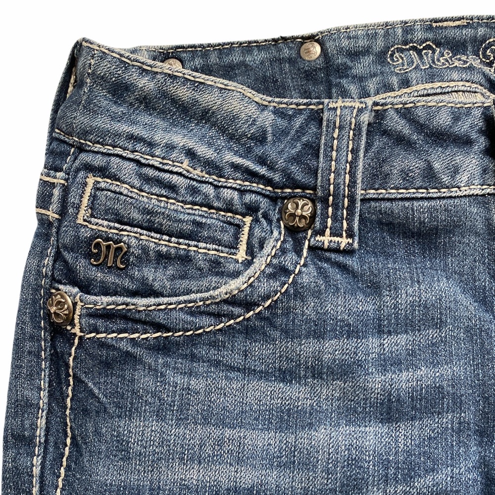 🤠 Miss Me Fleur de lis Women's Boot Cut Jeans with Cream Embroidery 🤠2 for $40 🤠 - Picture 8 of 12